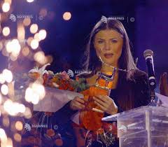 Cerbul de aur is s small restaurant with a decor that takes you out of the city to a cabin in the woods. Documentar Festivalul Cerbul De Aur EdiÅ£ie AniversarÄƒ 50 De Ani Trust Media PresÄƒ Radio Tv Vocea Romaniei