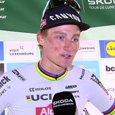 Mark Cavendish felt he 'bottled it' as Rick Zabel sprints to stage victory 