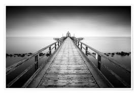 Weitere ideen zu bilder, schwarz weiß, schwarz weiss bilder. Kristian Goretzki Seebrucke Sellin Schwarz Weiss Rugen Ostsee Poster Online Bestellen Posterlounge De