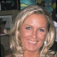 Kim Crump's Instagram, Twitter & Facebook