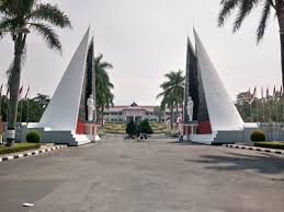 Gaji umr jakarta 2018 memang selalu menjadi sorotan dari berbagai kalangan. Gaji Lulusan Ipdn Di Dki Jakarta Rp 28 Juta