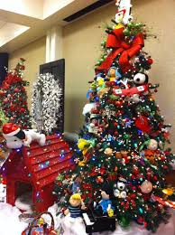 Christmas Forest In Olympia Wa Charlie Brown Christmas Tree Snoopy Christmas Decorations Snoopy Christmas Tree