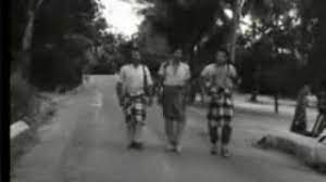 1 nuan baka kesulai seruran terebai ngiga endur sangkai nitih ka kepai bungai takut aku kediri enggaika alah itu nuan bujang stidi. Lagu Bujang Lapok Youtube