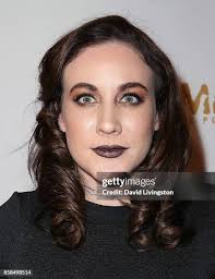 327 Laura Barrett Stock Photos, High-Res Pictures, and Images