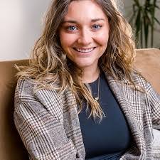 Hannah Klein's Instagram, Twitter & Facebook