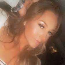 Email Address of @kenzz_eee Instagram Influencer Profile