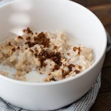 Oatmeal is considered one of the most useful types of breakfast. How To Make Oatmeal Using Quick Oats Old Fashioned Oats And Steel Cut Oats Eatingwell
