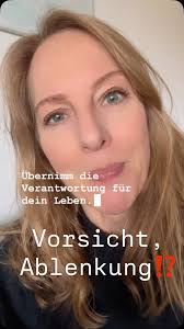 Gott spricht zu uns! Er möchte uns durch Prophetie Instruktionen geben,  Offenbarung, uns zeigen was unsere Berufung ist, wie sehr er uns liebt und,  dass er an jeder Kleinigkeit in unserem Leben