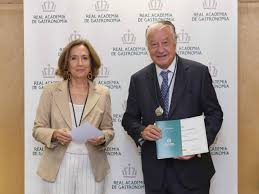 Raimundo Cerda caliente en cada imagen arriesgada y sugestiva