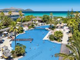 Luxuriöses resort in exklusiver lagunenlage. Hotels Playa De Muro Mit Alltours Nach Mallorca
