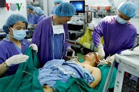 Lần đầu tại Việt Nam, các bác sĩ Bệnh viện... | HỆ THỜI SỰ CHÍNH TRỊ TỔNG  HỢP - VOV1
