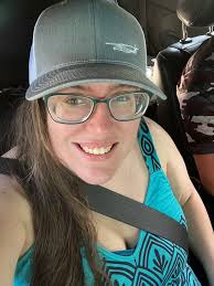 Can someone enhance blue eyes in a photo?