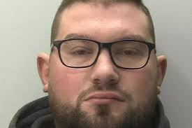 Detective sacked after sending 'obscene' messages to sex assault victims