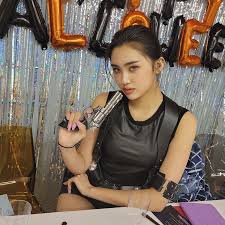 18,62 $ · nct jisung poster. Hd Wallpaper Everglow K Pop Aisha Heo Yoorim Wallpaper Flare