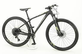 Hier im fahrrad shop von deinbikestore.de können sie ihr fahrrad online kaufen. Cube Reaction Race 29 Zoll Herrenfahrrad 12 Gang Kettenschaltung Schwarz Matt Mtb Hardtail 29 Fahrrader Mtb 29 Zoll Black N Flashyellow Www Fahrradgigant De Gunstig Online Kaufen