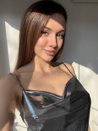 Hello,can't get your messages,if you want to chat you can reach me