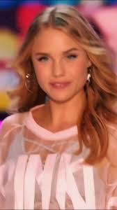 April Daugherty's Instagram, Twitter & Facebook