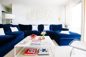 Ada berbagai cara untuk menghasilkan warna ini, tapi yang paing mudah yaitu menggabungkan. Sofa Biru Di Pedalaman Gabungan Warna Dalam Gaya Yang Berbeza