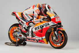 Honda pro racing is the official honda racing site with motogp, moto2, moto3, sbk, wss, mx1, mx2, world enduro, ewc, wec, dakar, rally, trials and world racing news, features, blogs, results. Marquez Lorenzo Rc213v Exposed Honda Motogp Photo Shoot