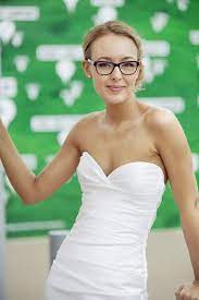 Minneapolis Wedding By Iqvideography Olive Juice Studios Mi Mi Design Bride With Glasses Wedding Hair And Makeup Geeky Wedding