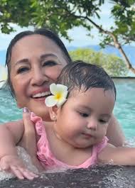 Baby Lily bonding with lola Ramsay🌸✨ Ang sarap naman magswimming sa pool😍