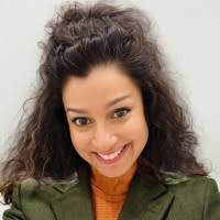 300+ perfiles de «Dee»