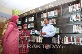 Alamat perkhidmatan perbadanan perpustakaan awam negeri perak. Lawatan Menteri Besar Ke Perpustakaan Negeri Perak