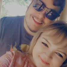 What are good mid-range strategies for Anna in Tekken 8?