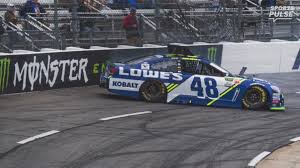 The good news is all of this is done before the race starts and the gusty winds and drier air will aide in drying the track before the race. Snow Postpones Nascar Races At Martinsville Speedway King5 Com