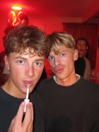 my laptop just broke so venmo me if you want to help further my education‼️