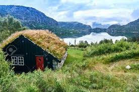 Maybe you would like to learn more about one of these? Larvik Norwegen 27 Juli 2015 Traditionelle Hutte Mit Einem Grunen Dach Rund Um Stavanger Rogaland Norwegen Lizenzfreie Fotos Bilder Und Stock Fotografie Image 65902485