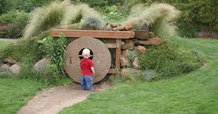 Gartenhaus Selber Bauen Willkommen Im Auenland Gartenhaus Selber Bauen Kinder Garten Spielen Kinder Spielhaus Garten
