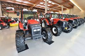 The lintrac is used in mountain and grassland farming, in cultivated agriculture and in the municipal sector. Lindner Traktoren Picture Of Lindner Traktoren Museum Innovationszentrum Kundl Tripadvisor