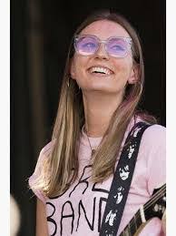 Leandra Walker's Instagram, Twitter & Facebook