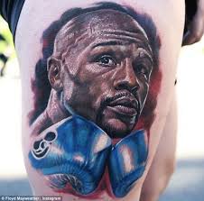 A vicious uppercut during the eighth round saw the bout halted prematurely after saunders' trainer mark tibbs. Floyd Mayweather Reveals Tribute Tattoos Of Adoring Fans Express Digest