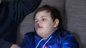 Hundreds gather to remember 8-year-old who died of cancer