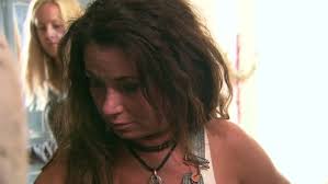 Robin och Fredrik kletar in Antons gym i hästbajs