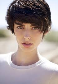 These are the trendiest androgynous haircuts this season, ready for you to check 'em out! Pin On Hairstyle With Gadgets