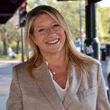 Rowena Bass's Instagram, Twitter & Facebook