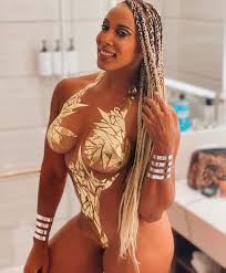 Renee Porter nude - FitNudeGirls.com