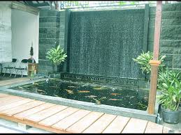 5 Pilihan Desain Kolam Ikan Minimalis Batu Alam Keren 2020