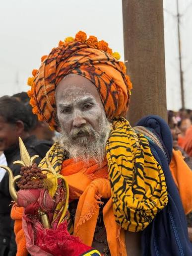 Behrupiya " ( Hanuman or Manky ) A "Behrupiya" (or "Bahrupiya") refers to an impersonator or impressionist in the traditional performing arts of India, Nepal, and Bangladesh, often wearing costumes to