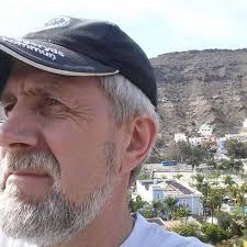 Redbergsplatsen 1902 med släde på väg nedför Redbergslid Göteborgs sista  sprutvagn, baserad på Redbergsplatsen rycker ut för sista gången 1902, för  att därefter hamna på museum Spruthuset på Redbergsplatsen ersattes av  Brandstationen