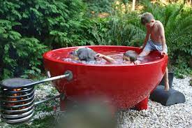 Weitere ideen zu badewanne garten, badezimmerideen, badezimmer. Inselwanne Mit Holzheizung Rund O 1 70 M Autark Im Garten Pool