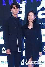 Did hyun bin and son ye jin just make wearing couple outfits cool again? Nb Hyun Bin And Son Ye Jin Deny Relationship Rumors Netizen Nation Onehallyu