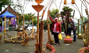 Dampaknya, perkembangan pariwisata di daerah menjadi kurang optimal. Ketappas Dalam Festival Bamboo Ligthing Info Seputar Magelang Kabar Berita Di Magelang