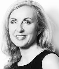 Laurie Labelle's Instagram, Twitter & Facebook