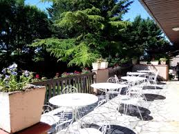 Dame and spilling out from the shade of the covered arcades and the tall timber framed houses of the wealthy merchants of centuries past, the market oozes down the narrow streets of villefranche like an interactive artist's palette with. Restaurants Commune De Villeveuve D Aveyron