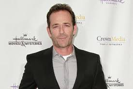Bret on riverdale is the villain at jughead's prep school. Riverdale Verabschiedet Sich Von Luke Perry