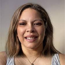 Ada Valle's Instagram, Twitter & Facebook